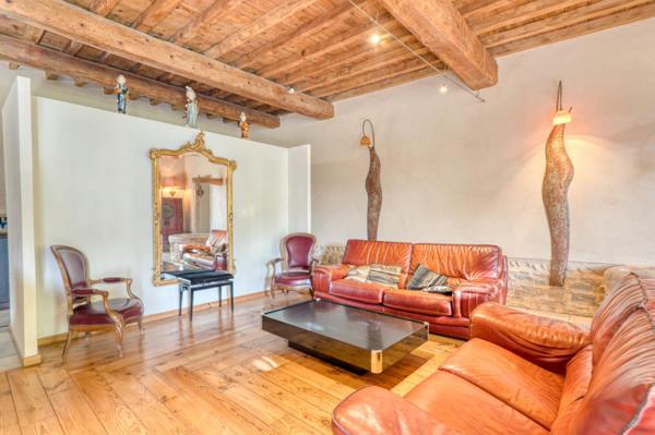 Maison familiale spacieuse 342 m2 avec  piscine — Rillieux-la-Pape