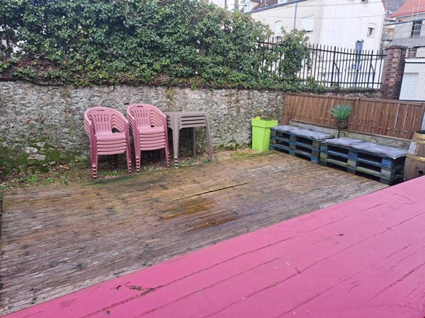 28000 CHARTRES- BAR TABAC FDJ PRESSE PMU 200 m² TERRASSE et LOGEMENT