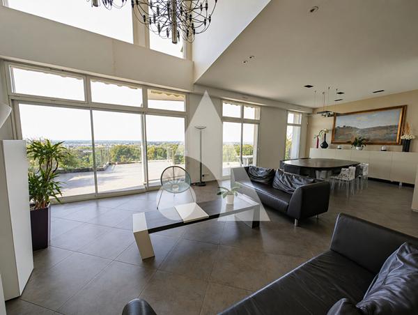 Maison 7 pièces 256 m2