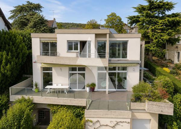 Maison 7 pièces 256 m2