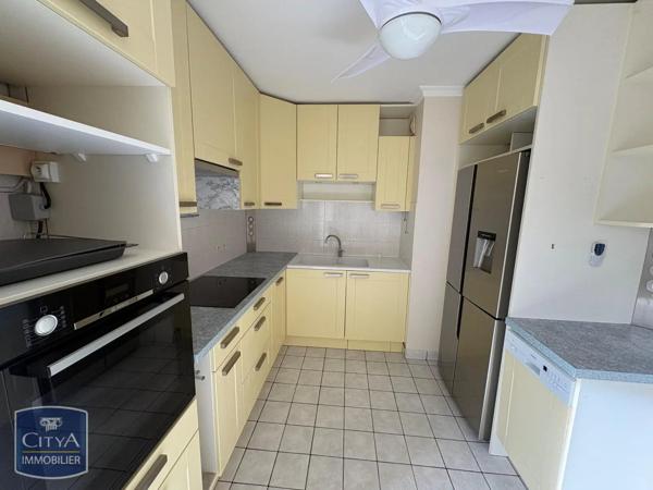 Appartement à louer 3 pièces 77.29m²