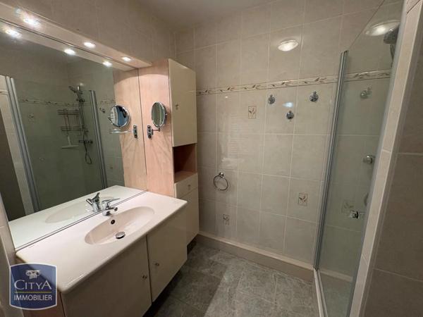 Appartement à louer 3 pièces 77.29m²