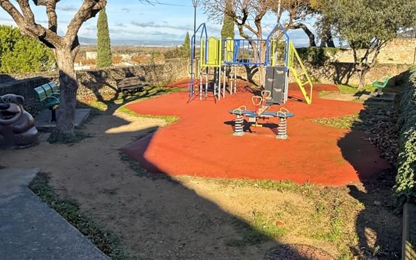 Maison à louer    3 pièces •  Bollène