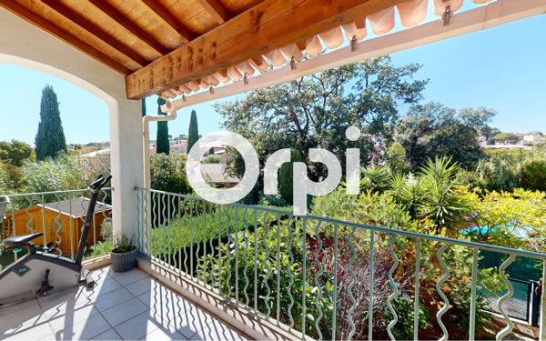 Appartement à vendre    5 pièces • 108 m2 Carqueiranne