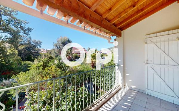 Appartement à vendre    5 pièces • 108 m2 Carqueiranne