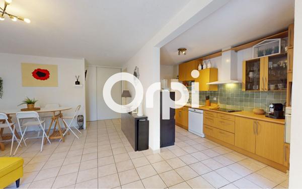Appartement à vendre    5 pièces • 108 m2 Carqueiranne