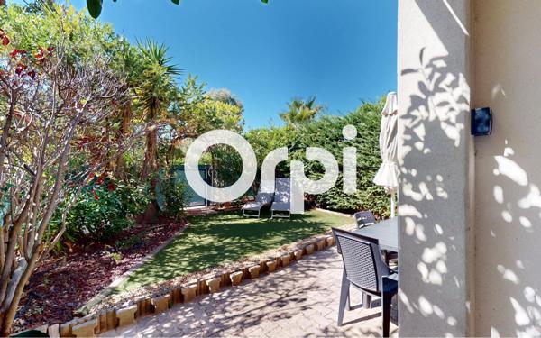 Appartement à vendre    5 pièces • 108 m2 Carqueiranne