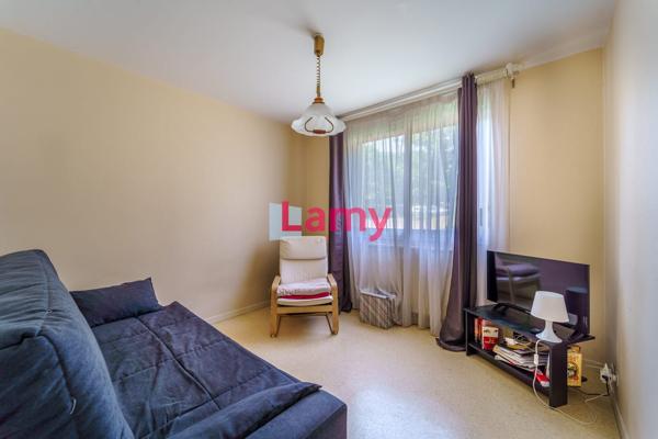 Annexe + appartement + parking