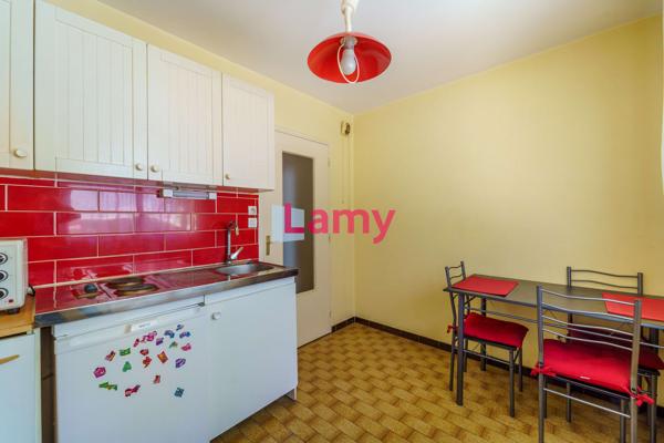 Annexe + appartement + parking