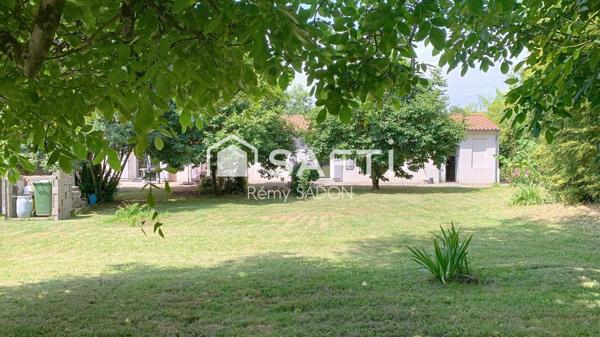 Maison de 140 m2 , terrain piscinable et arboré