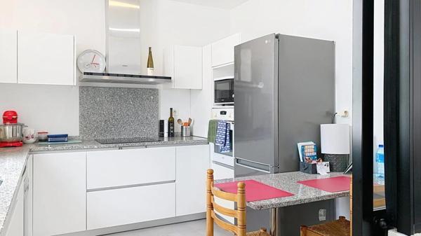 Maison de 140 m2 , terrain piscinable et arboré