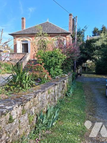 MAISON D'HABITATION A RENOVER 4 chambres terrain 1643 m²