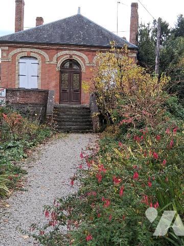 MAISON D'HABITATION A RENOVER 4 chambres terrain 1643 m²