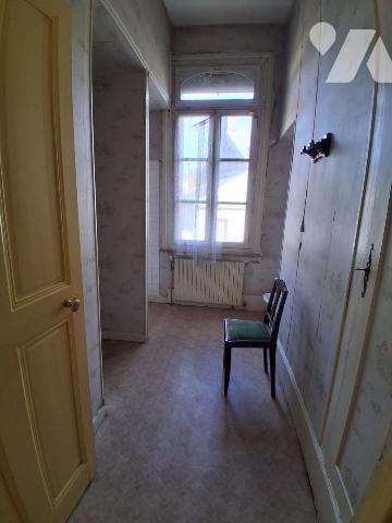 MAISON D'HABITATION A RENOVER 4 chambres terrain 1643 m²