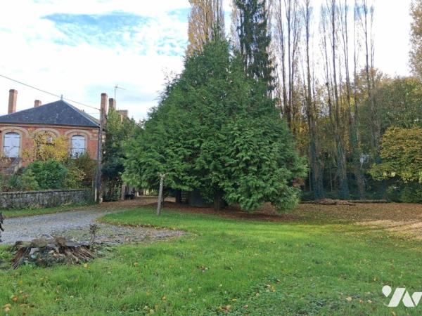 MAISON D'HABITATION A RENOVER 4 chambres terrain 1643 m²