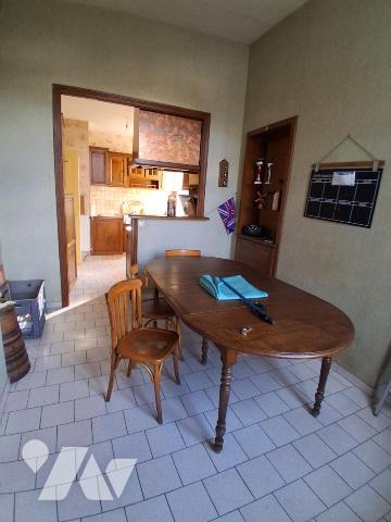 MAISON D'HABITATION A RENOVER 4 chambres terrain 1643 m²