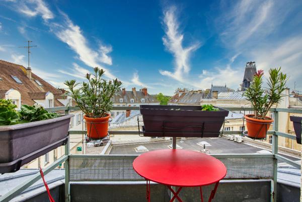 T5 3 CHAMBRES 98m² DOUBLE BALCON ET PARKING - MEULAN CENTRE