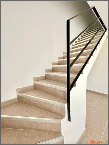 Maison 3 chambres et GARAGE à TAVEL