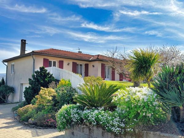 Villa coup de coeur sous sol complet 4 chambres  et piscine