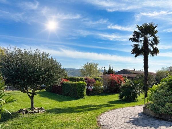 Villa coup de coeur sous sol complet 4 chambres  et piscine