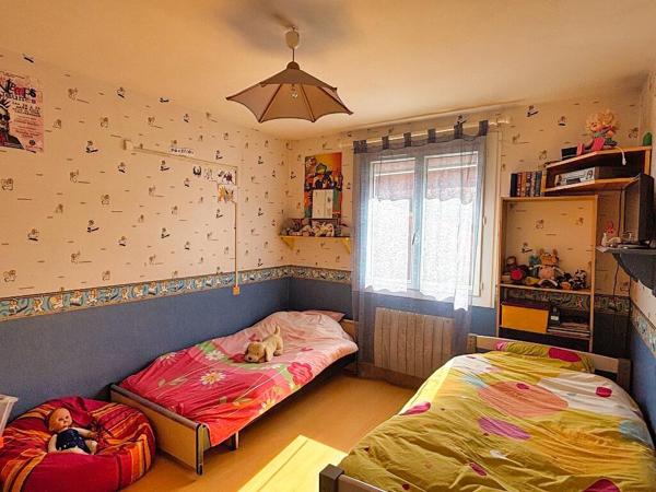 Villa coup de coeur sous sol complet 4 chambres  et piscine