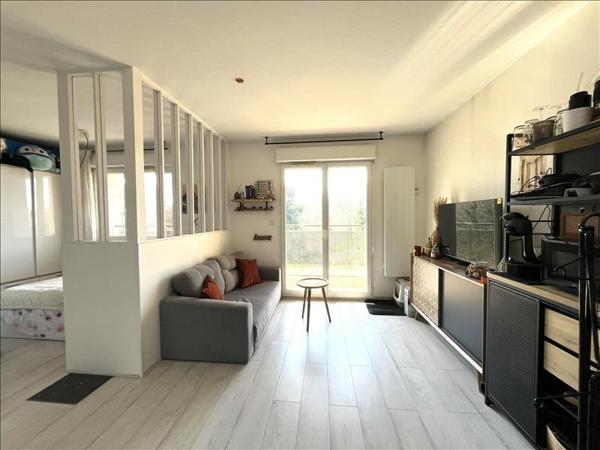 Appartement à vendre |  Salles |  1 pièce | 31 m²