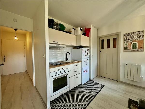 Appartement à vendre |  Salles |  1 pièce | 31 m²