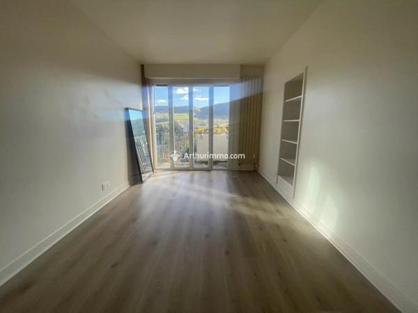 Location Appartement 5 pièces 142 m2 à Millau
