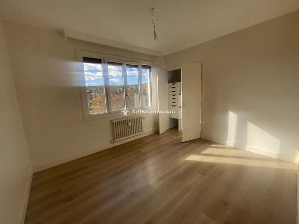 Location Appartement 5 pièces 142 m2 à Millau