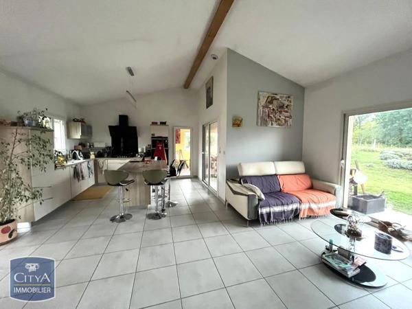 Maison à louer 4 pièces 122m²