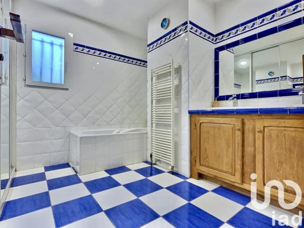 Maison à vendre 5 pièces 146 m² Saint-Zacharie