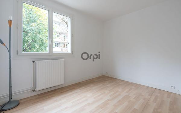 Appartement à vendre    3 pièces • 55,35 m2 Saint-Maur-des-Fossés