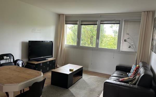 Appartement à louer    3 pièces • 61,63 m2 Châtillon