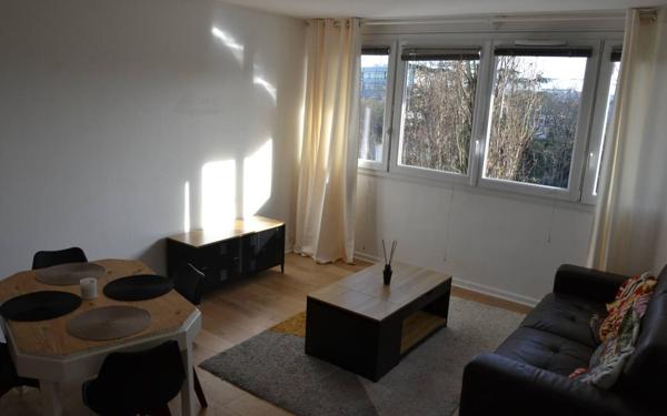 Appartement à louer    3 pièces • 61,63 m2 Châtillon