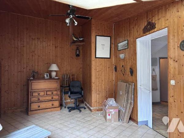 BAISSE DE PRIX IMPORTANTE :
A VENDRE au CROTOY, en centre ville, à proximité du Port, de la pl...