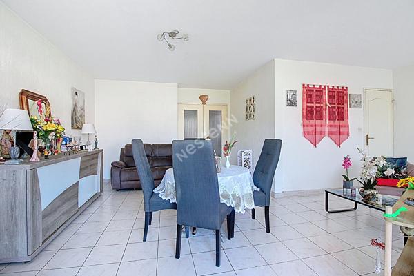 Appartement Vitrolles 4 pièces de 78 m² environ au dernier étage avec ascenseur