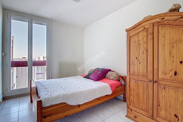 Appartement Vitrolles 4 pièces de 78 m² environ au dernier étage avec ascenseur