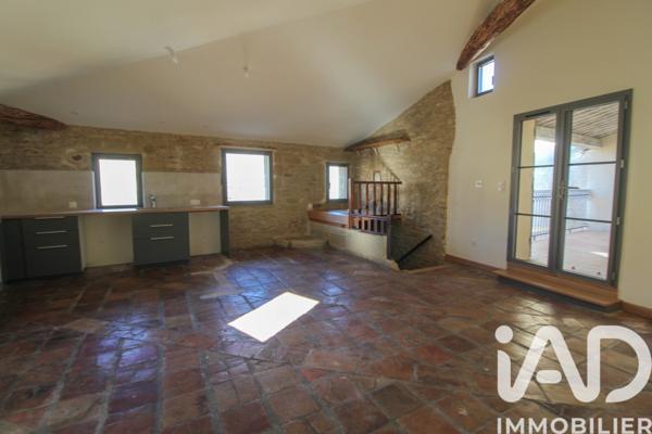 Location appartement 3 pièces 70 m² Montaren-et-Saint-Médiers