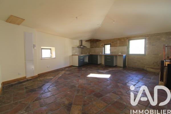 Location appartement 3 pièces 70 m² Montaren-et-Saint-Médiers