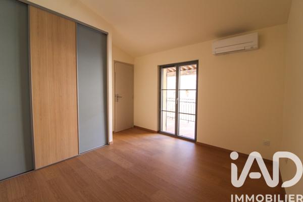 Location appartement 3 pièces 70 m² Montaren-et-Saint-Médiers