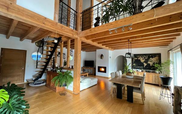 Maison à vendre    6 pièces •  Saint-Julien-en-Born