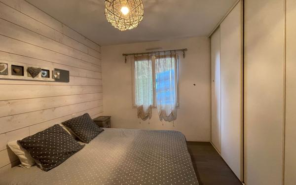 Maison à vendre    6 pièces •  Saint-Julien-en-Born