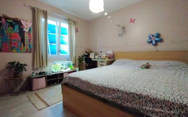 Maison à vendre    6 pièces •  Saint-Julien-en-Born