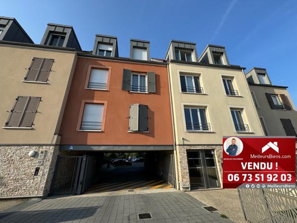 Appartement récent 2 pièces 40m2 + 2 pkgs!!