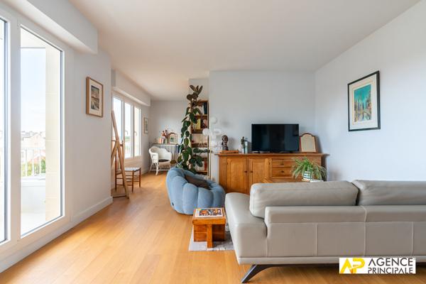Appartement 4 pièce(s) hyper centre 555 000 € **  - Référence  4773