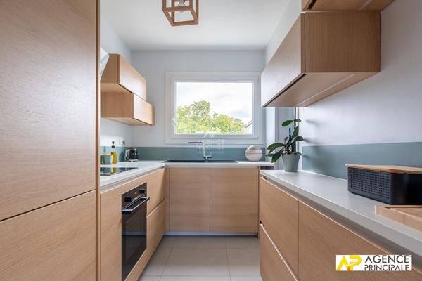 Appartement 4 pièce(s) hyper centre 555 000 € **  - Référence  4773