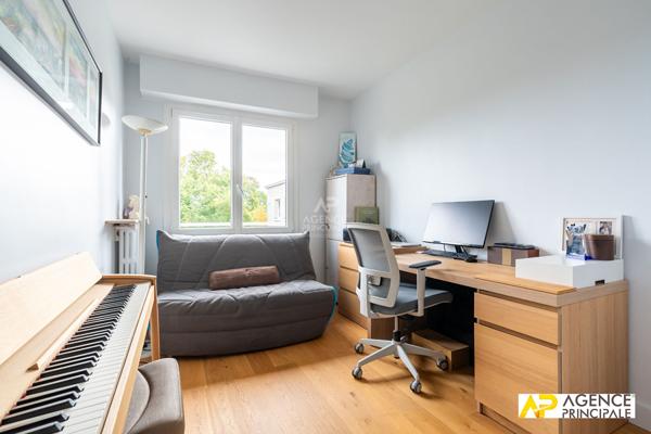 Appartement 4 pièce(s) hyper centre 555 000 € **  - Référence  4773