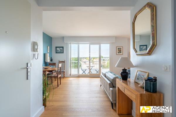 Appartement 4 pièce(s) hyper centre 555 000 € **  - Référence  4773