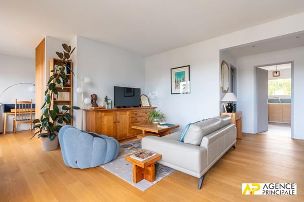 Appartement 4 pièce(s) hyper centre 555 000 € **  - Référence  4773