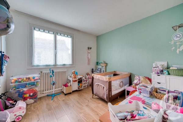 Maison à vendre  12 pièces - 338 m2 CLAVETTE - 17